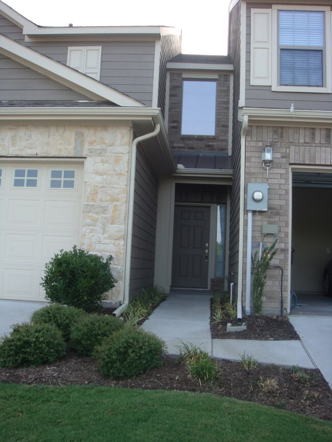 Photo - 7905 Wendy Ln Townhome