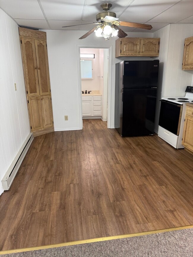 Photo - 339 S Poplar St Unit #4