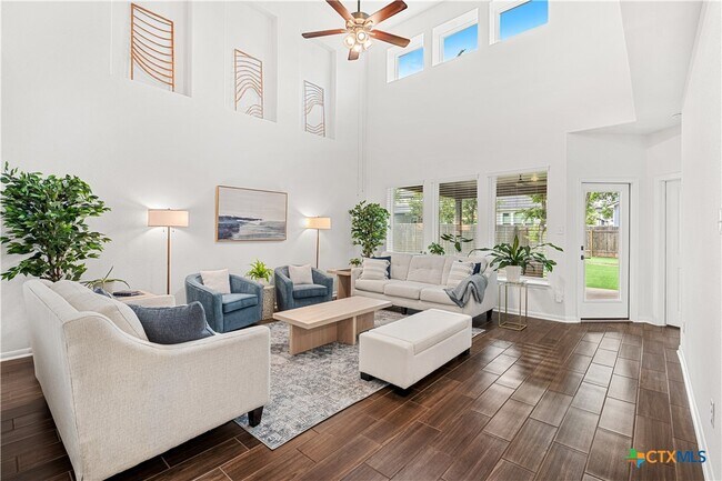 Photo - 112 Alpen Ct