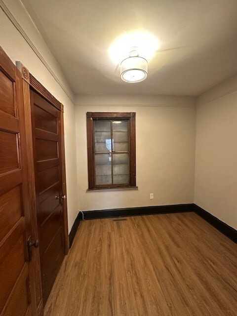 Photo - 945 Broadway