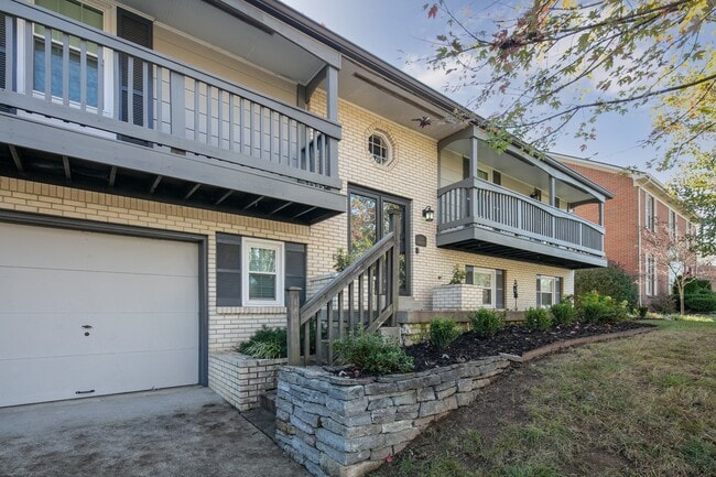 Photo - 3438 Snaffle Rd