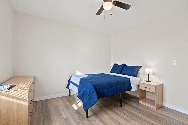 Photo - 413 W Stevens St