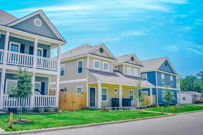 Photo - 400 Poplar St
