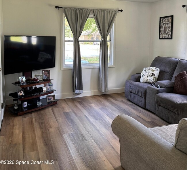 Photo - 1655 Marywood Rd