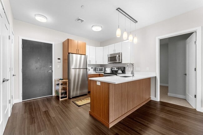 Photo - 999 Hancock St Unit 306