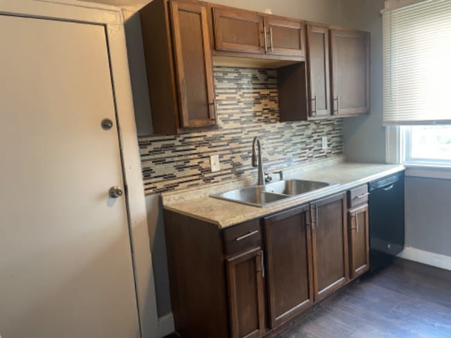 Photo - 8241 Ironwood St