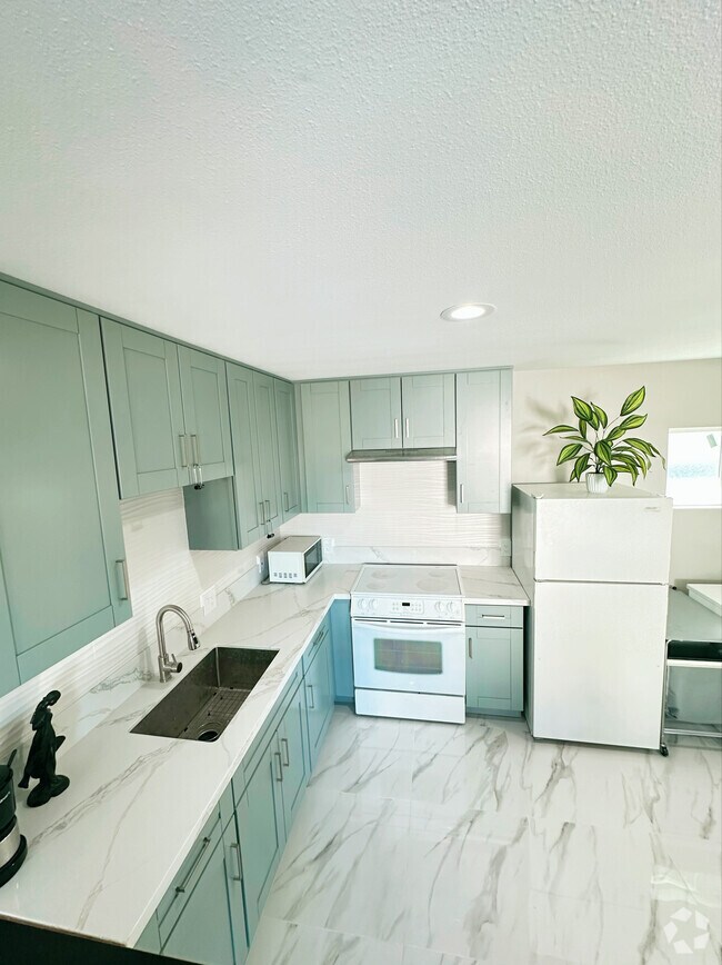 Building Photo - 10243 Westonhill Dr Unit 10243 Rental