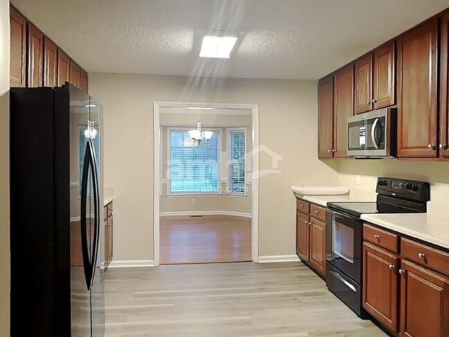 Photo - 247 Clayton Pointe Dr