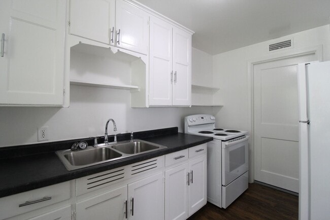 Photo - 1 Bedroom 1 Bath Duplex in Navy Hill Area in Olathe