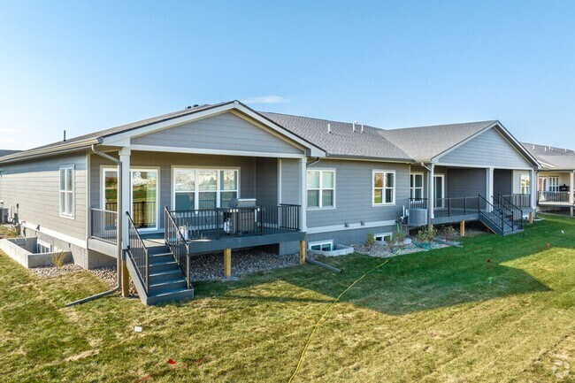 Photo - Platinum Pointe