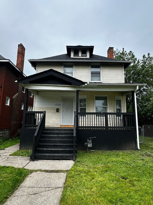 Photo - 5366 Seneca St House