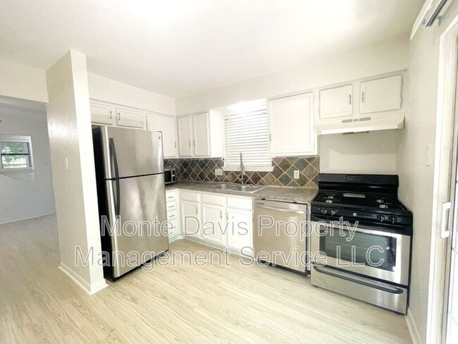 Photo - 2003 Kenneth Ave Unit A