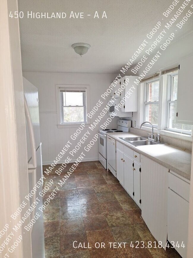Photo - 450 Highland Ave NW Unidad A A