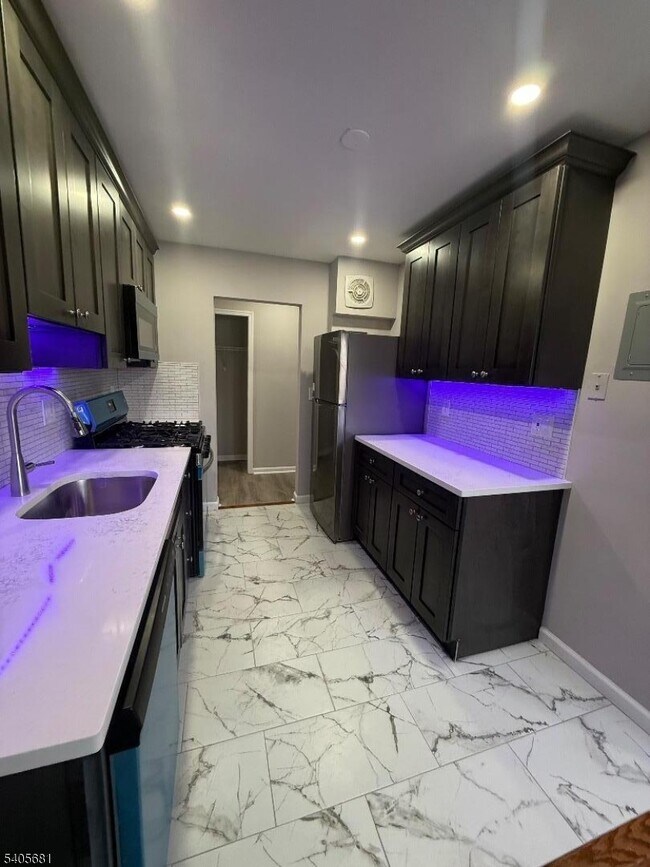 Photo - 168 Washington St Unit 3C