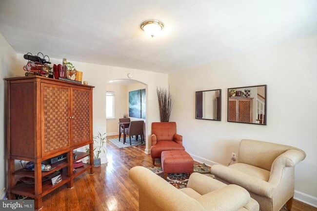 Photo - 230 Evans Ln