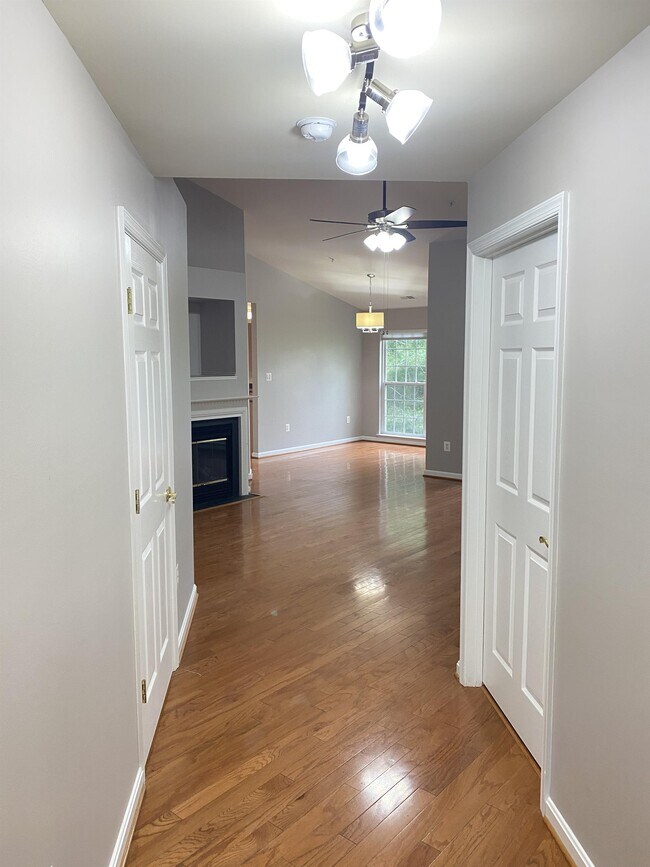 597 Cawley Dr