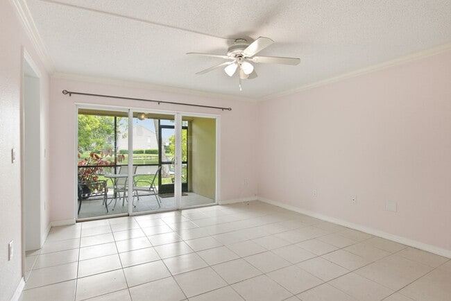 Photo - 2453 Egret Blvd