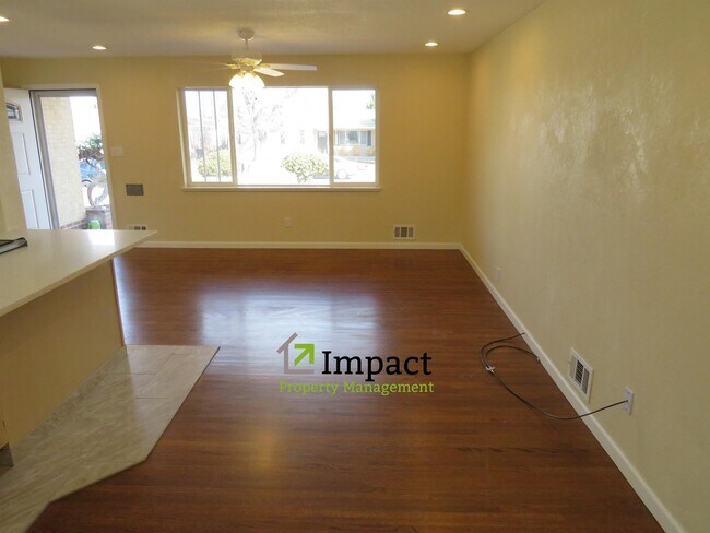 Photo - 5564 E Utah Pl