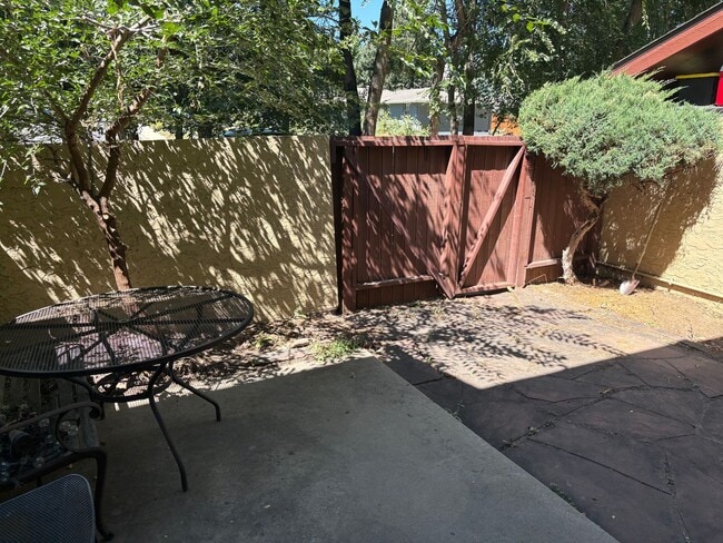 Photo - 2643 Grapewood Ln