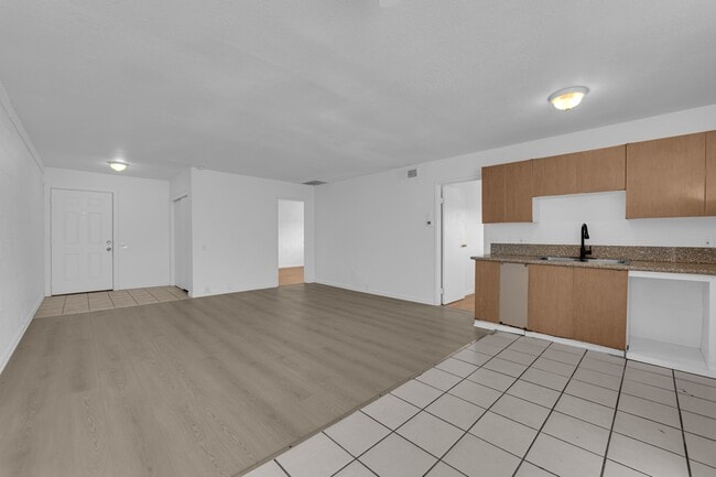 Photo - 2908 E Poplar Ave