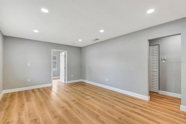 Photo - 1712 3rd Ave E
