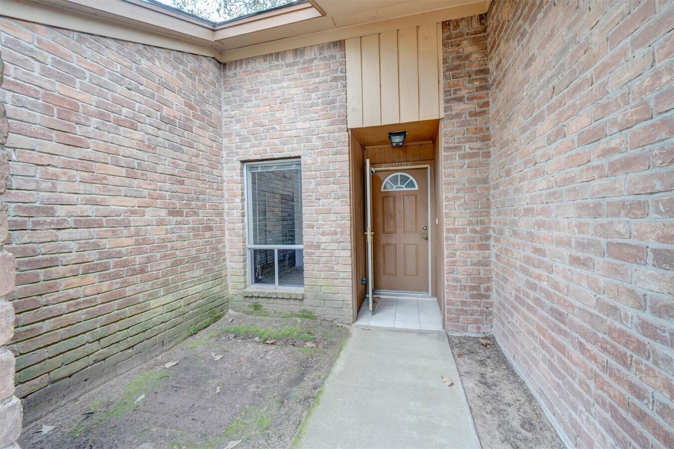 Photo - 29311 Loddington St