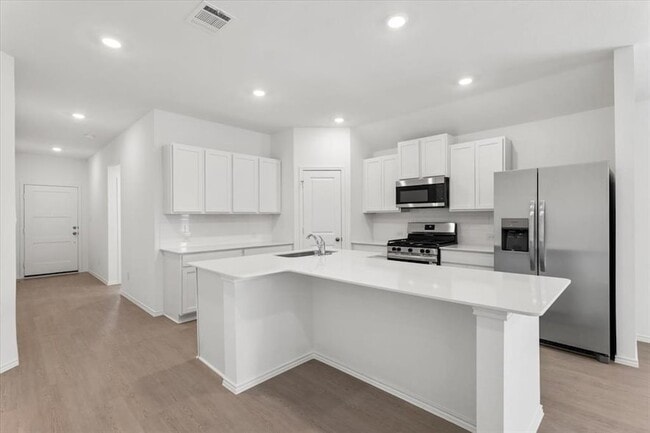 Photo - 104 Donnington Dr