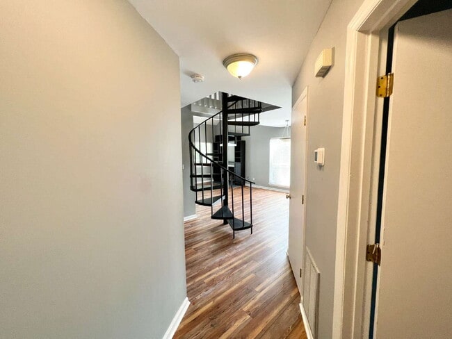 Photo - Freshly Updated Condo! Unit B