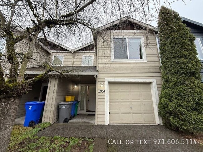 Building Photo - 11934 SE Schiller St