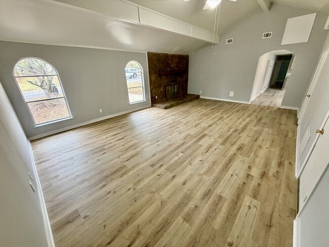 Photo - 6108 Deerfield Ct