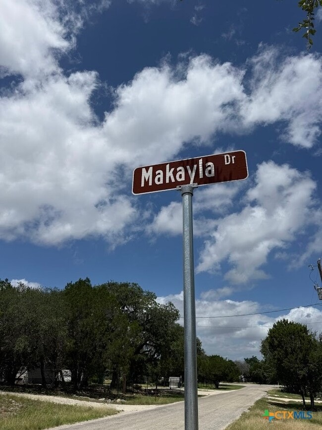 1008 Makayla Dr
