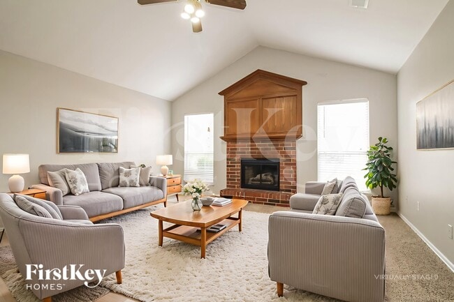 Photo - 1812 Foxfire Rd