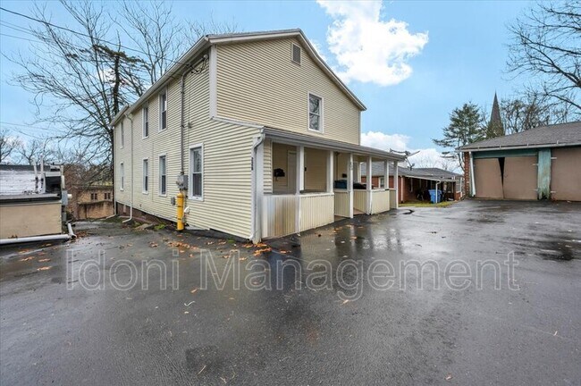 Photo - 226 Farmington Ave