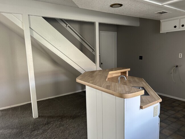 Photo - 16780 Green Tree Blvd