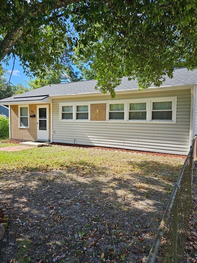 Photo - Fully Renovated Hanahan Home!