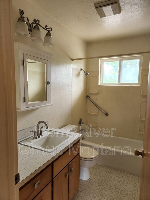 Photo - 4670 23rd Ave