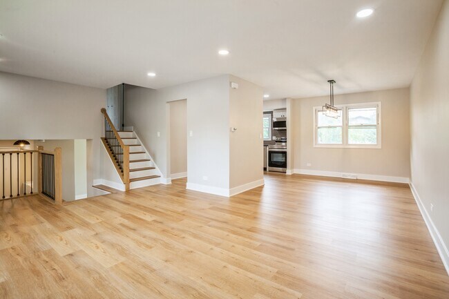 Photo - 1401 Volkamer Trail