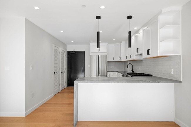 Photo - 693 Sutter St Unidad 502