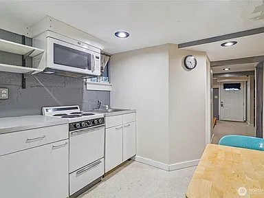 Photo - 3915 S Edmunds St Unit Studio 3