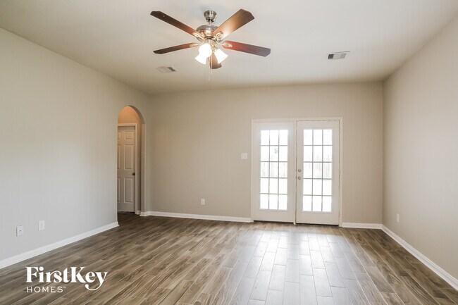 Photo - 5623 That Way