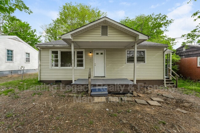 Building Photo - 817 Elon St