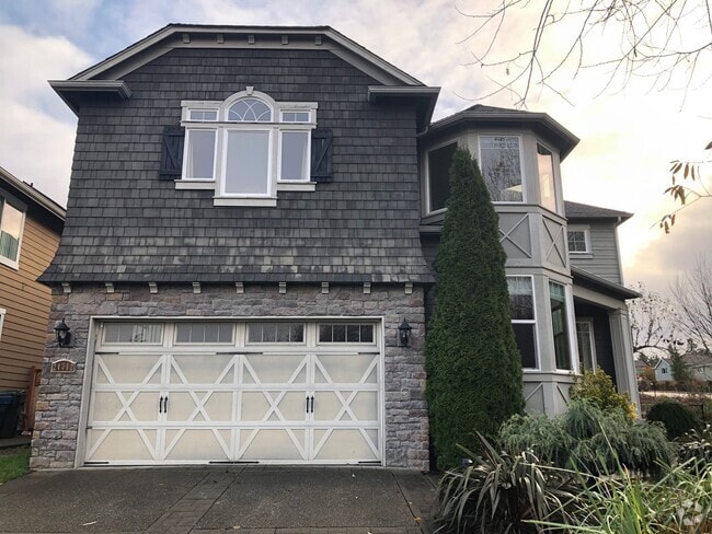 Building Photo - Kent Easthill 2 Story Rental