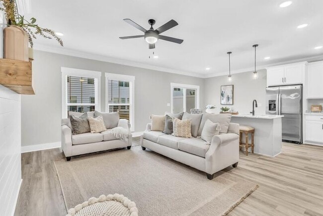 Photo - 166 Sango Dr