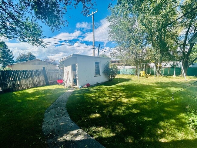 245 N 100 W