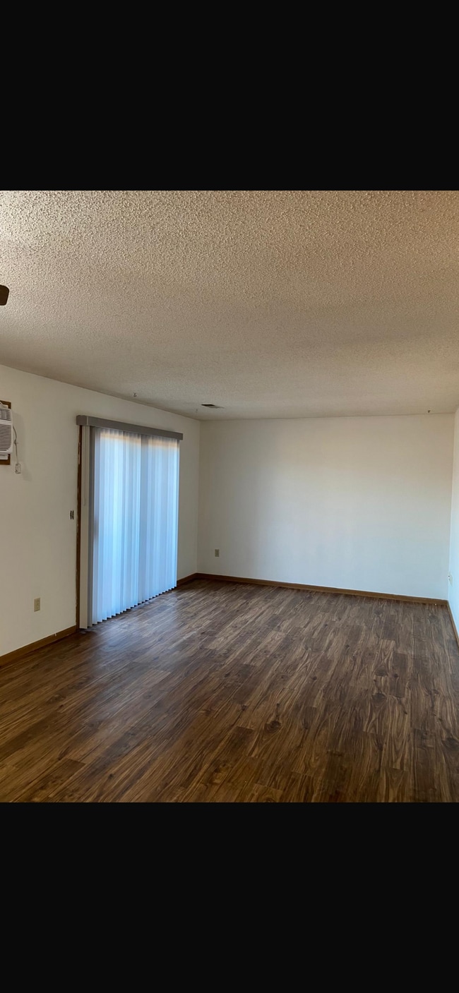 Living room - 1575 11th Ave Unit 3 bedroom 2 bathrooms