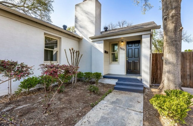 Photo - 3624 W Biddison St