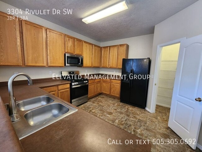 Photo - 3304 Rivulet Dr SW