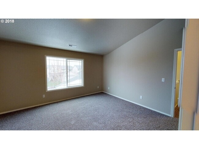 Building Photo - 12811 NE 49TH WAY Rental