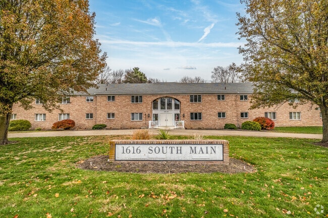1616 South Main Street - No Pets