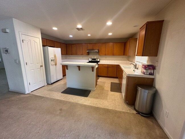 Photo - 2705 Jayden Way
